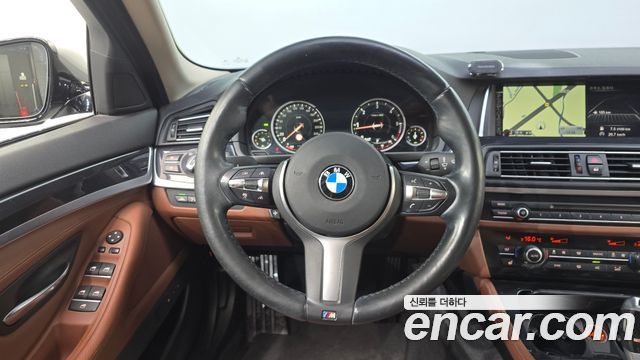 BMW 5 Series (F10) 520d xDrive M Aero Dynamic 2016 — фото 13