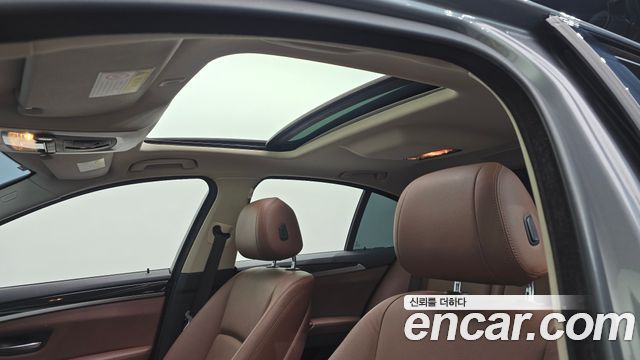 BMW 5 Series (F10) 520d xDrive M Aero Dynamic 2016 — фото 18