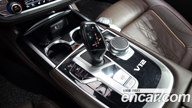 BMW 7 Series (G11) M760Li xDrive 2019 — фото 9