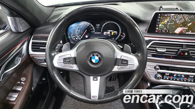 BMW 7 Series (G11) M760Li xDrive 2019 — фото 14