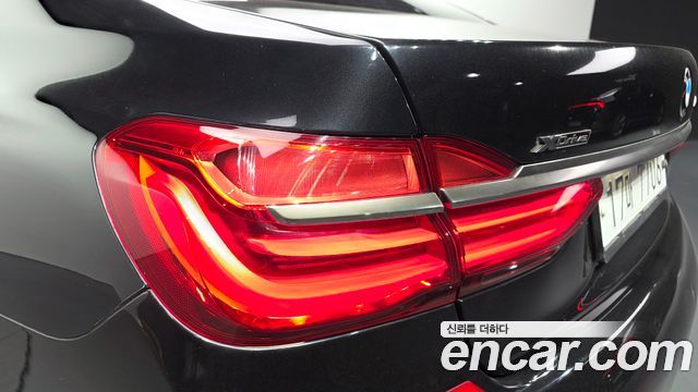 BMW 7 Series (G11) M760Li xDrive 2019 — фото 23