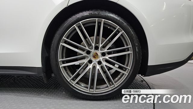 Porsche Panamera (971) 3.0 AWD 2019 — фото 21