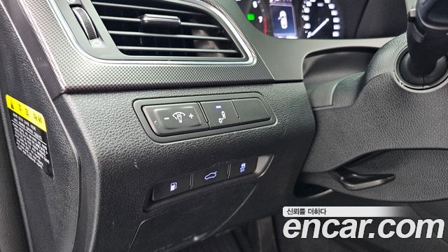 Hyundai Sonata (LF) 2.0 Care+ 2017 — фото 16