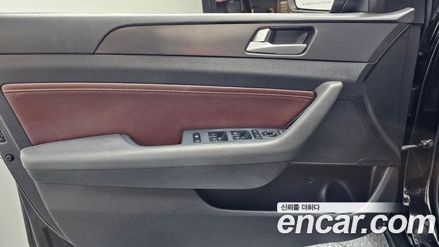 Hyundai Sonata (LF) 2.0 Care+ 2017 — фото 24