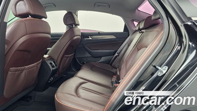Hyundai Sonata (LF) 2.0 Care+ 2017 — фото 26