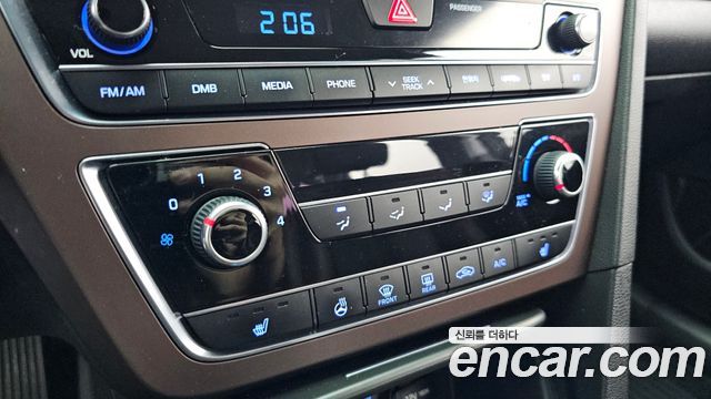Hyundai Sonata (LF) 2.0 Care+ 2017 — фото 30