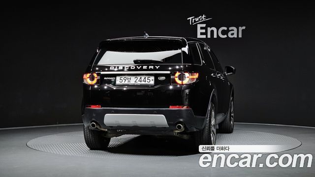 Land Rover Discovery Sport 2.0 TD4 HSE Luxury 2018 — фото 4