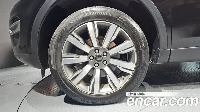 Land Rover Discovery Sport 2.0 TD4 HSE Luxury 2018 — фото 5