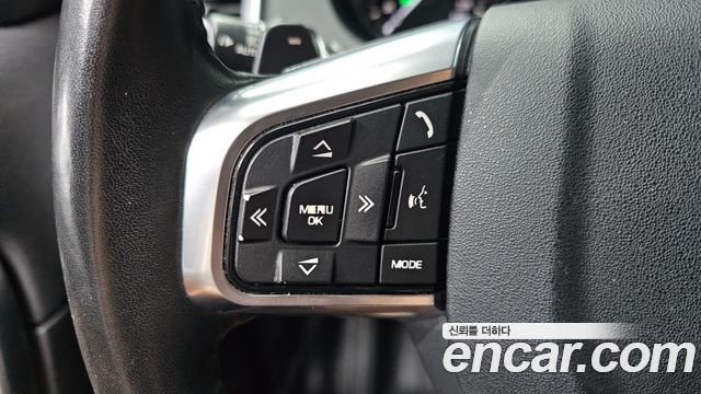 Land Rover Discovery Sport 2.0 TD4 HSE Luxury 2018 — фото 20