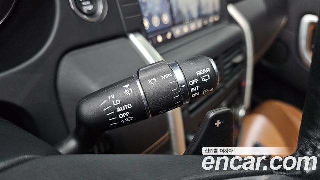 Land Rover Discovery Sport 2.0 TD4 HSE Luxury 2018 — фото 28