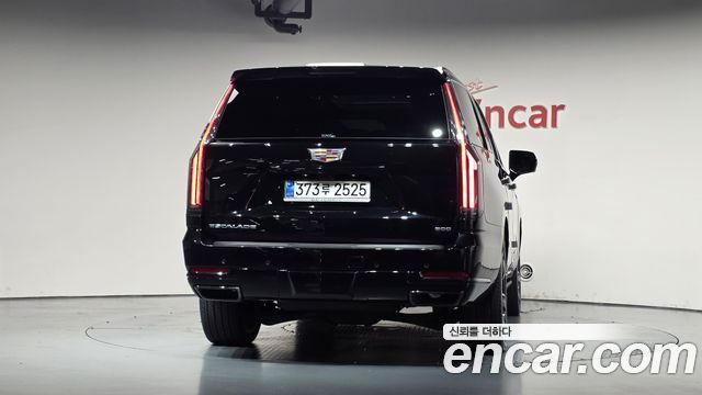 Cadillac Escalade (V) 6.2 Sports Platinum 2025 — фото 4