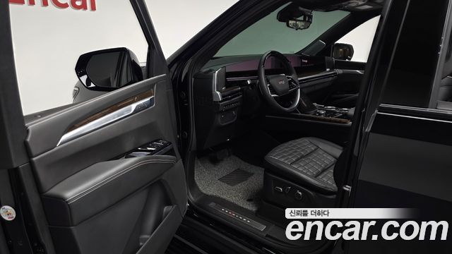 Cadillac Escalade (V) 6.2 Sports Platinum 2025 — фото 10