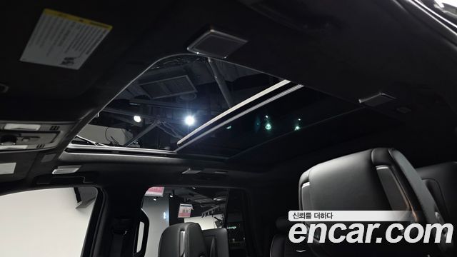 Cadillac Escalade (V) 6.2 Sports Platinum 2025 — фото 18