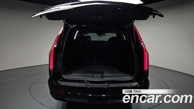 Cadillac Escalade (V) 6.2 Sports Platinum 2025 — фото 20