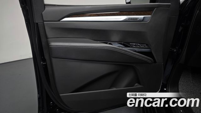 Cadillac Escalade (V) 6.2 Sports Platinum 2025 — фото 24