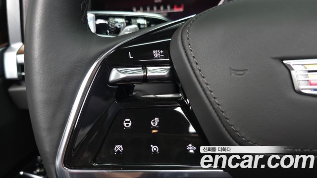 Cadillac Escalade (V) 6.2 Sports Platinum 2025 — фото 34