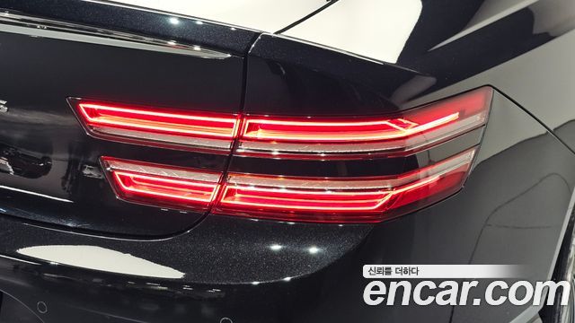Genesis Electrified G80 (RG3) e-AWD 2022 — фото 23