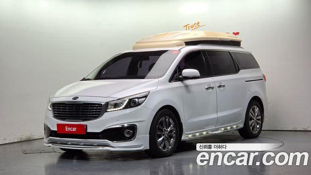 Kia Carnival 9-seater Prestige 2017 — фото 1