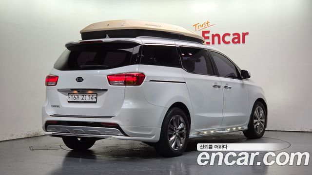 Kia Carnival 9-seater Prestige 2017 — фото 2