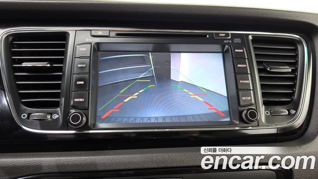 Kia Carnival 9-seater Prestige 2017 — фото 15