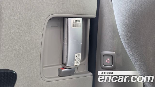 Kia Carnival 9-seater Prestige 2017 — фото 16