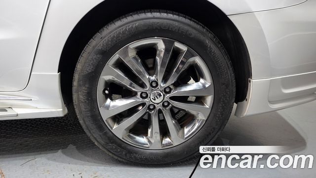 Kia Carnival 9-seater Prestige 2017 — фото 21