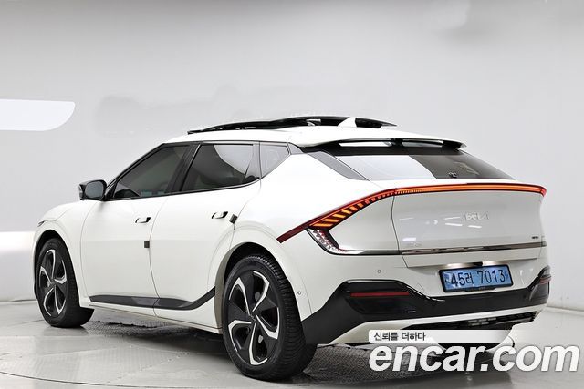 Kia EV6 Long Range 4WD GT Line 2022 — фото 2