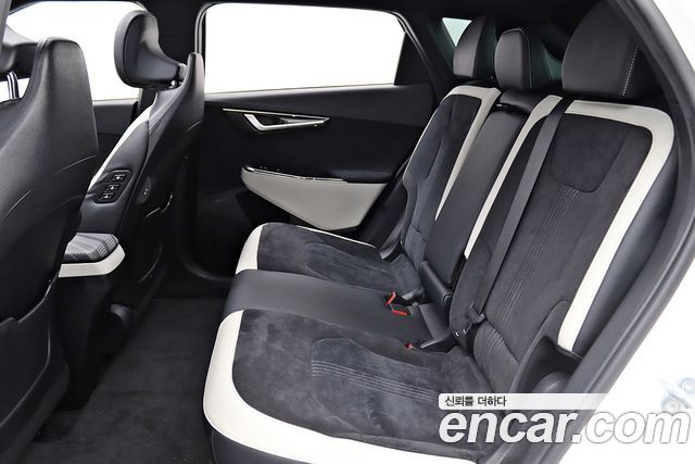 Kia EV6 Long Range 4WD GT Line 2022 — фото 8