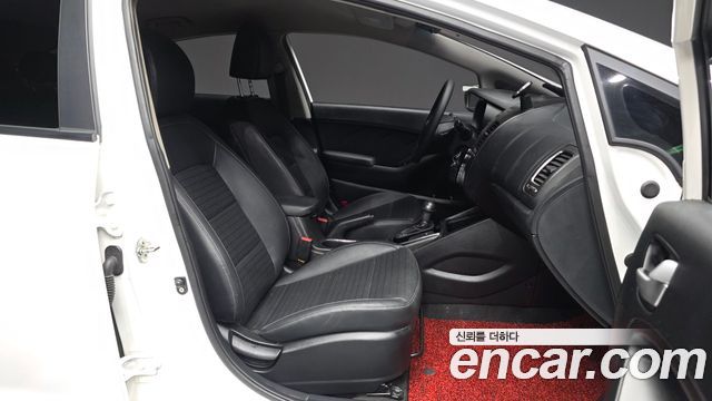 Kia K3 Diesel Deluxe 2018 — фото 11