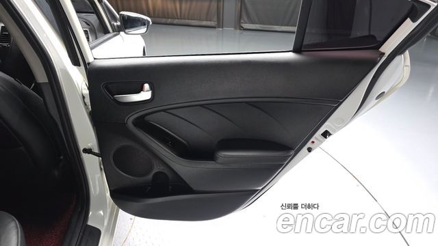 Kia K3 Diesel Deluxe 2018 — фото 25