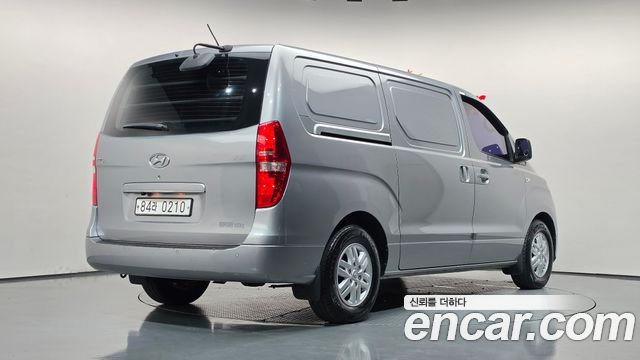 Hyundai Grand Starex Van 3-Seater Smart 2018 — фото 2