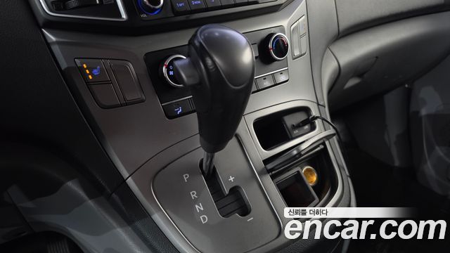 Hyundai Grand Starex Van 3-Seater Smart 2018 — фото 9