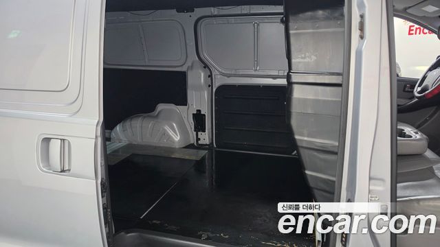 Hyundai Grand Starex Van 3-Seater Smart 2018 — фото 11