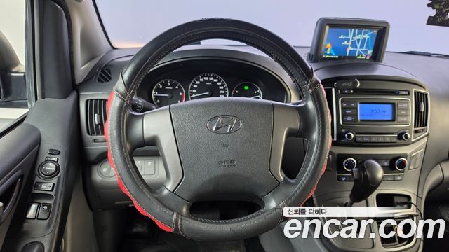 Hyundai Grand Starex Van 3-Seater Smart 2018 — фото 13