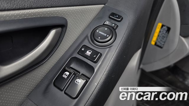 Hyundai Grand Starex Van 3-Seater Smart 2018 — фото 20