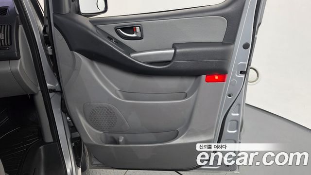 Hyundai Grand Starex Van 3-Seater Smart 2018 — фото 24