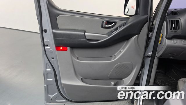 Hyundai Grand Starex Van 3-Seater Smart 2018 — фото 25