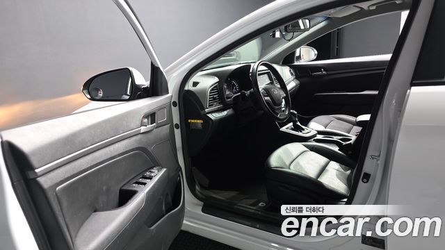 Hyundai Avante (AD) 1.6 GDI Smart 2017 — фото 10