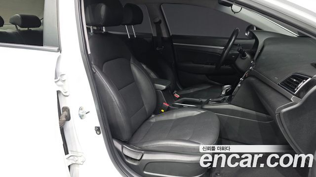 Hyundai Avante (AD) 1.6 GDI Smart 2017 — фото 15