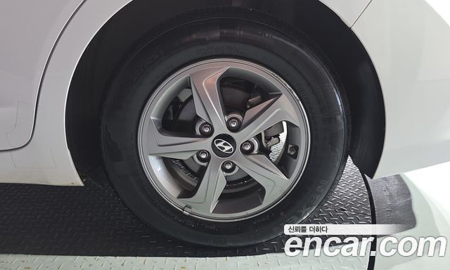 Hyundai Avante (AD) 1.6 GDI Smart 2017 — фото 27