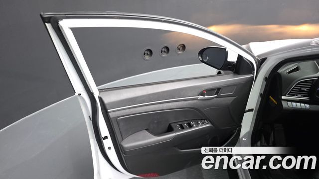 Hyundai Avante (AD) 1.6 GDI Smart 2017 — фото 30