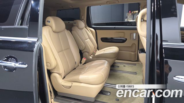 Kia Carnival Gasoline 9-Seater Noblesse Special 2019 — фото 11