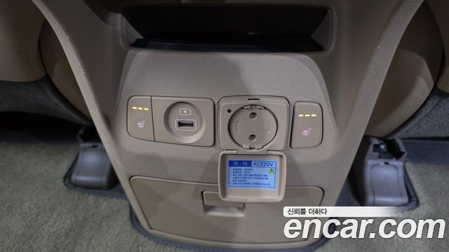 Kia Carnival Gasoline 9-Seater Noblesse Special 2019 — фото 19