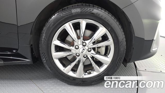 Kia Carnival Gasoline 9-Seater Noblesse Special 2019 — фото 21