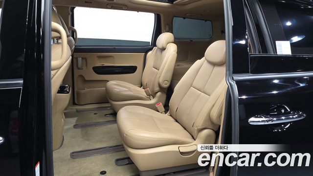 Kia Carnival Gasoline 9-Seater Noblesse Special 2019 — фото 26