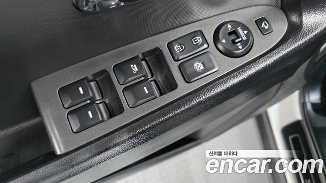 Kia Sportage R Diesel 2WD Limited 2013 — фото 12