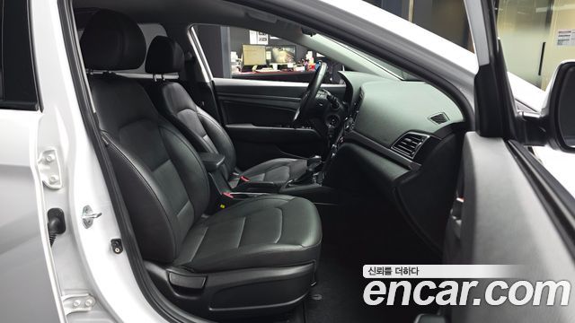 Hyundai Avante (AD) 1.6 GDI Smart 2017 — фото 11