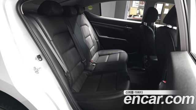 Hyundai Avante (AD) 1.6 GDI Smart 2017 — фото 12