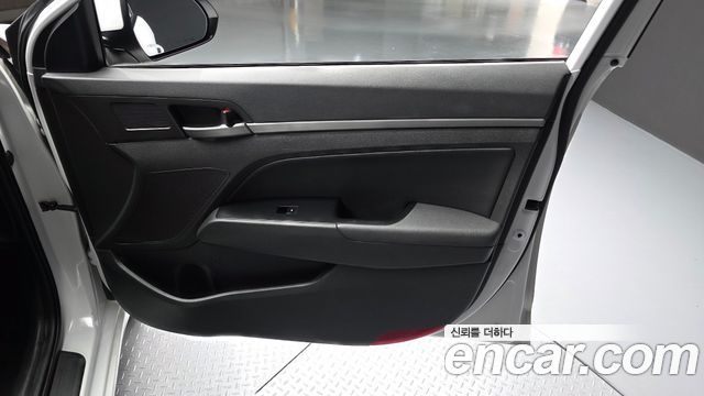 Hyundai Avante (AD) 1.6 GDI Smart 2017 — фото 24