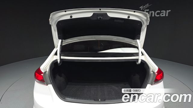 Hyundai Avante (AD) 1.6 GDI Smart 2017 — фото 30